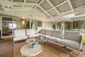 Terrace/patio - Tropical Family Haven | Near Beach & Rock Pools (Anna Bay)