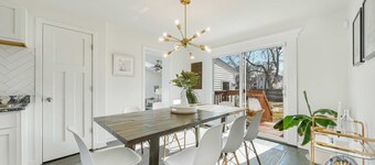 Lake Geneva Retreat Sleeps 8 with Fireplace