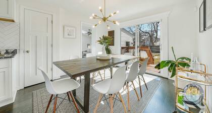 Lake Geneva Retreat Sleeps 8 with Fireplace