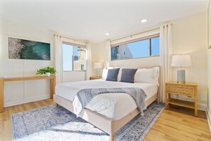 3 soverom, strykejern/-brett, reiseseng for barn og wi-fi (inkludert)