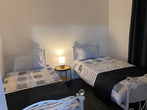 Maison | 3 chambres, accĂšs au Wi-Fi (inclus), literie fournie