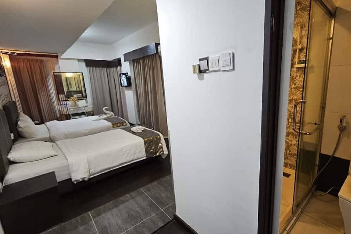 Családi szoba | Fürdőszoba | Ingyenes piperecikkek