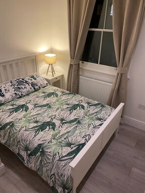 1 soverom, strykejern/-brett, wi-fi og sengetøy