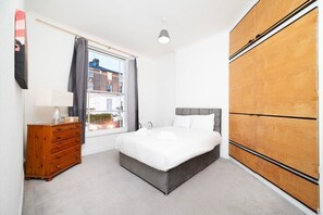 1 bedroom, desk, iron/ironing board, WiFi