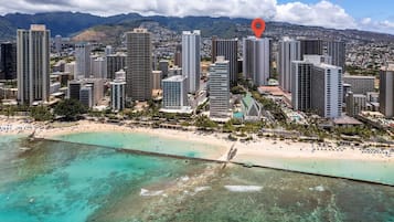 Una spiaggia nelle vicinanze