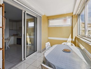 Dining - 2-room apartment with pool and parking (Marseillan-Plage)