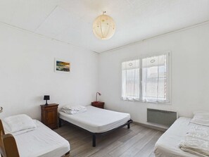 2 bedrooms