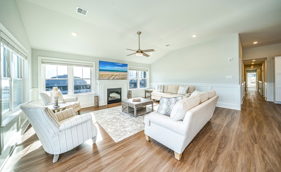 New! 5 Bed/4.5 Bath, Closest House To Beach W/ Private Elevator & Ocean Views! - 大洋城