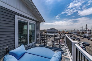 Terrace/patio - NEW! 5 bed/4.5 bath, Closest House to Beach w/ PRIVATE Elevator & Ocean Views! (Ocean City)