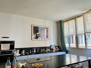 Fridge, microwave, oven, stovetop