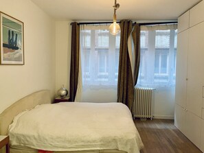 4 dormitorios, escritorio, wifi y ropa de cama