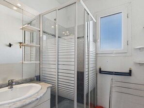 Bathroom - Grau d'Agde: 3-room apartment with terraces 20m from the beach (Le Grau d'Agde)