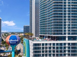 Exterior - Luxury Stay on the Beachfront (Hollywood)