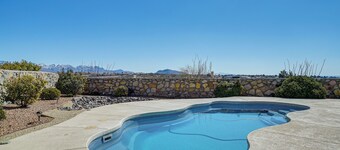 Las Cruces Home w/ Mountain Views & Private Pool!