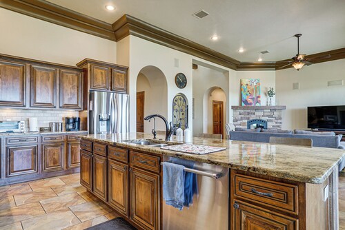 Las Cruces Home w/ Mountain Views & Private Pool!