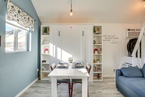 Căn hộ (0 Bedroom) | Mặt tiền nơi lưu trú