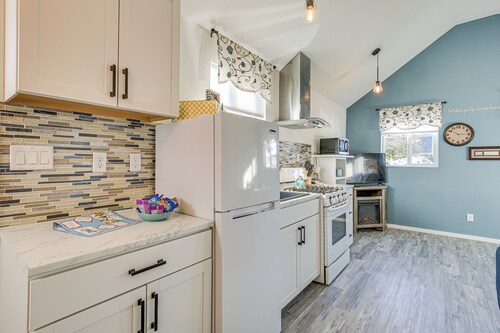 Cozy Springfield Studio ~ 7 Mi to Downtown Eugene