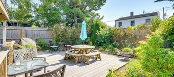 Walk to Beach: Charming Condo in Provincetown!
