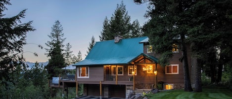 Talo (4 Bedrooms) | Majoituspaikan julkisivu