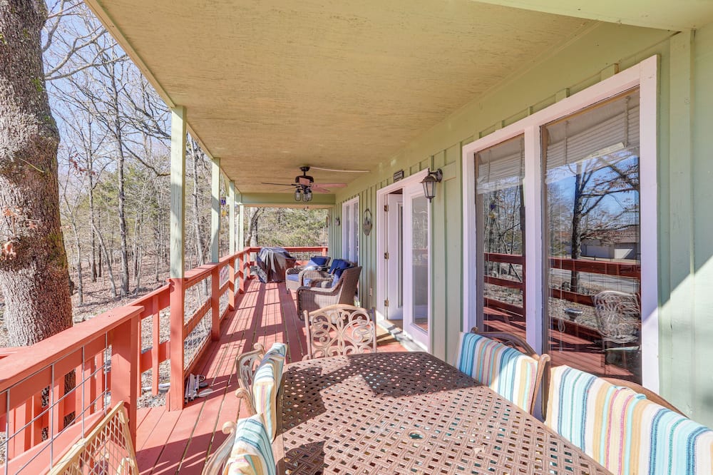 Arkansas Lake House w/ Private Dock! - Salem, AR