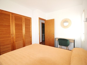 2 bedrooms