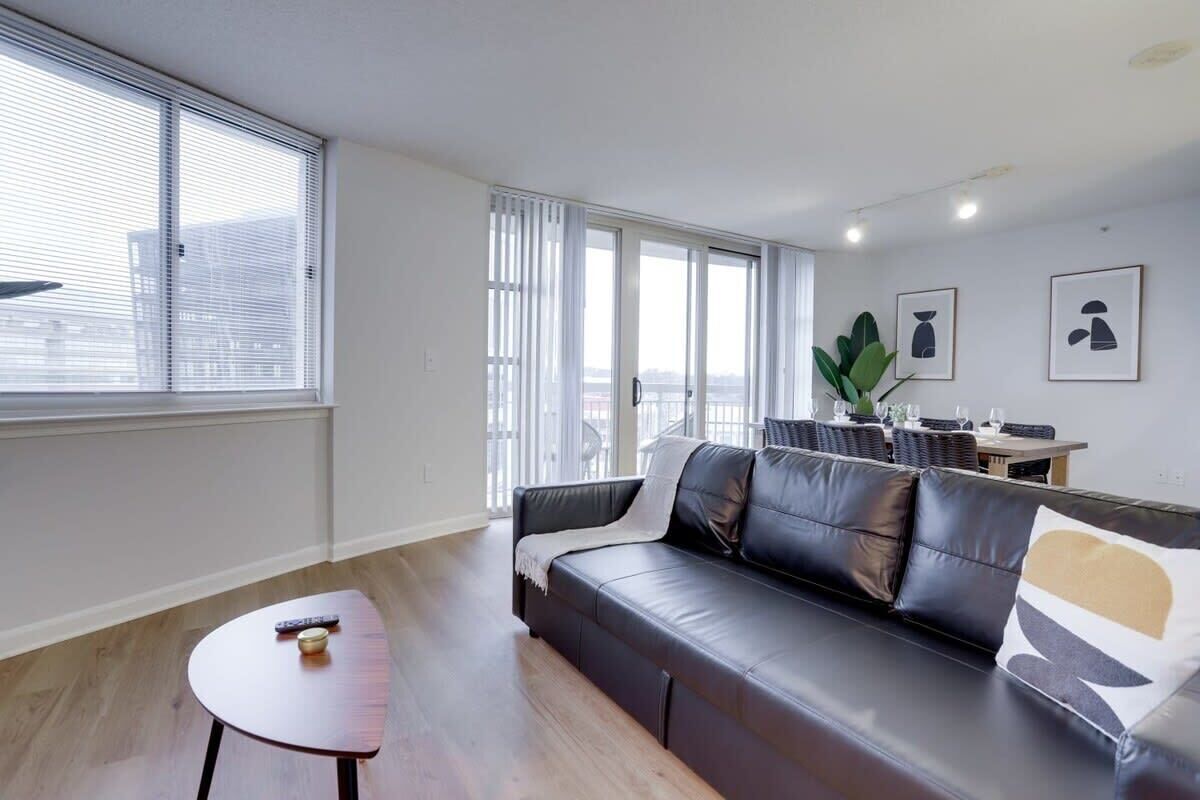 Luxury & Comfort Condo in the Heart to Ballston
