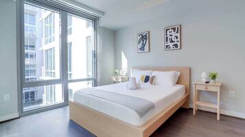 2 Schlafzimmer, Schreibtisch, Bügeleisen/Bügelbrett, WLAN