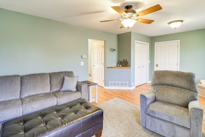 Cottage (2 Bedrooms) | Interior