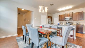 Rumah (5 Bedrooms) | Interior