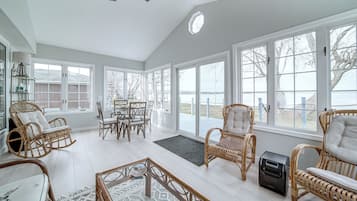 Casa (2 Bedrooms) | Interior