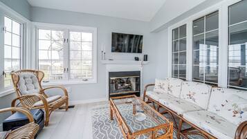 Casa (2 Bedrooms) | Interior