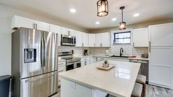 Rumah (6 Bedrooms) | Interior