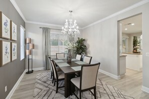 Dining - 5br/3ba Home - King Beds - Fast Wifi 5 Bedroom Home by RedAwning (Victorville)