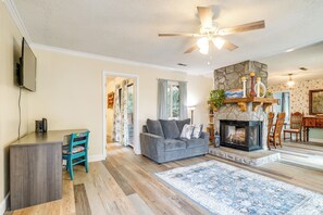 House (3 Bedrooms) | Interior