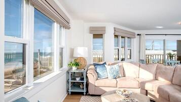 Kondominium, 3 kamar tidur | Area keluarga | Smart TV