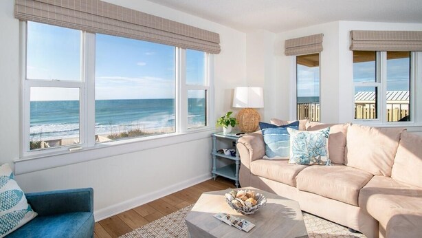 Condo, 3 Bedrooms | Living area