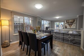 تناول الطعام