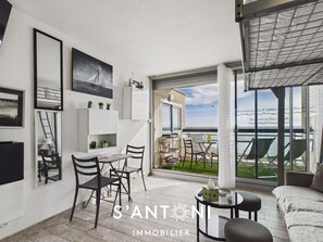Unclassified image, 3 of 11, button - Panoramic Studio with Air Conditioning in Grau d'Agde (Le Grau d'Agde)