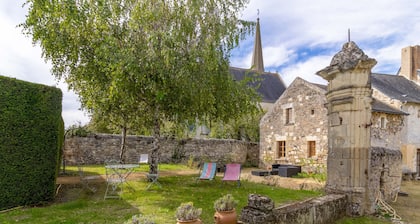 Charmante chambre au prieuré avec jardin magnifique et petit-déjeuner inclus