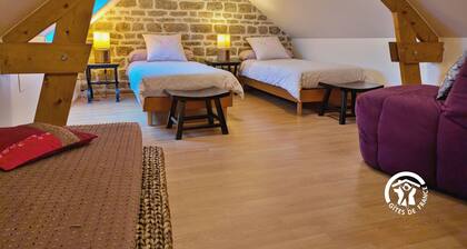 Family Suite in Charming Historical Presbytery with Nature Trails