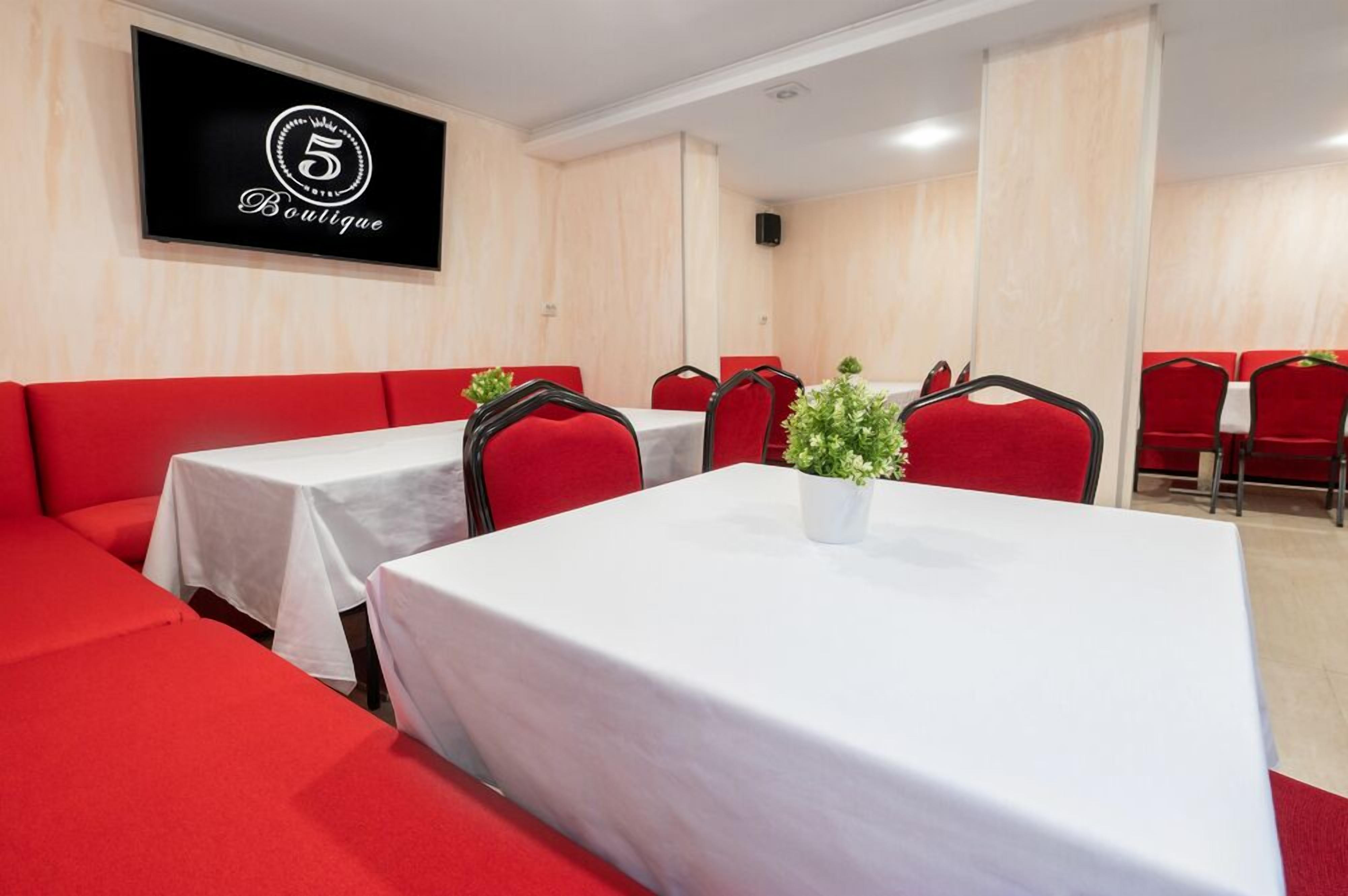 Photo - Hotel Boutique 5 - Free parking - Free breakfast - Free internet - EVSE