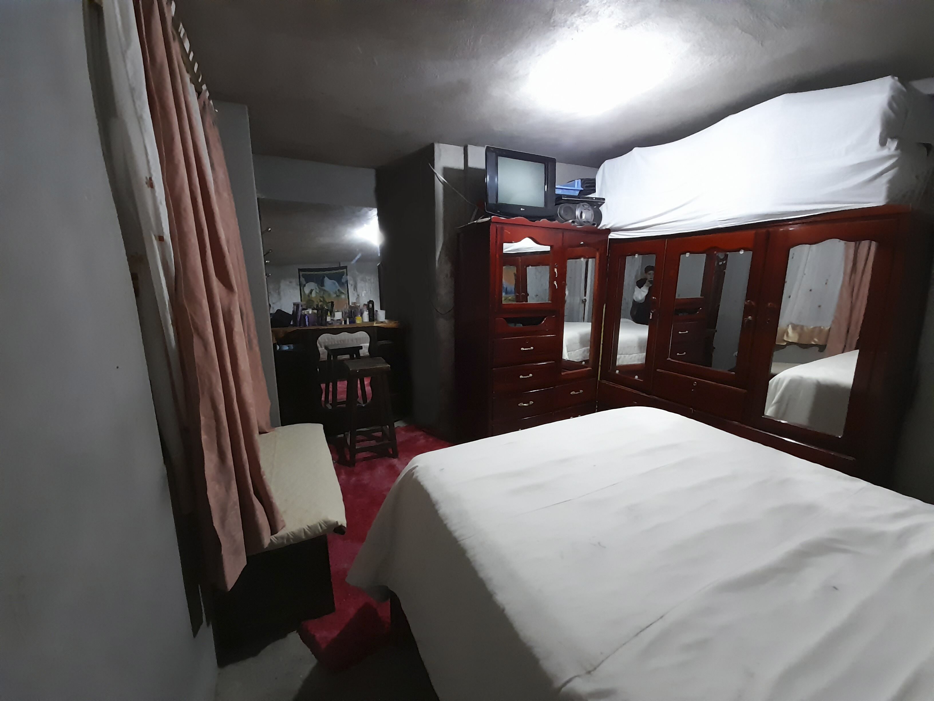 5 chambres, fer et planche à repasser, Wi-Fi