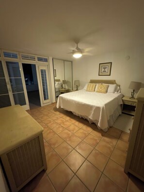 4 chambres, fer et planche à repasser, Wi-Fi, draps fournis