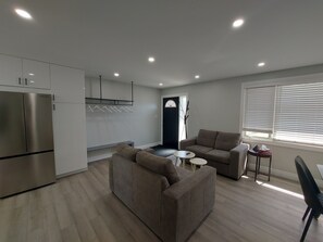 Living area - Beautiful, private house, 4 beds (Odessa)