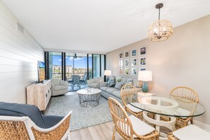 TV - Full Reno Throughout I Views of Factory Bay (Marco Island)