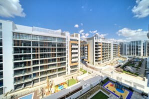 Exterior - Serene 1BR Apartment in Azizi Riviera 27, Al Merkadh by Deluxe Holiday Homes (Dubai)