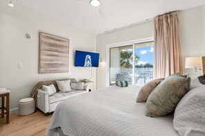 Tabla de planchar con plancha, wifi gratis, ropa de cama