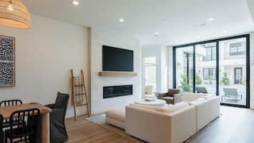 Smart TV, fireplace, table football