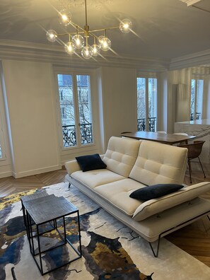 Smart TV - Appartement 100m2 Proche Garde Lyon Et Toutes Commodités (Paris)