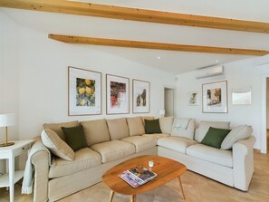 Smart TV - Bienvenido in der Villa Los Pinos (Velilla-Taramay)